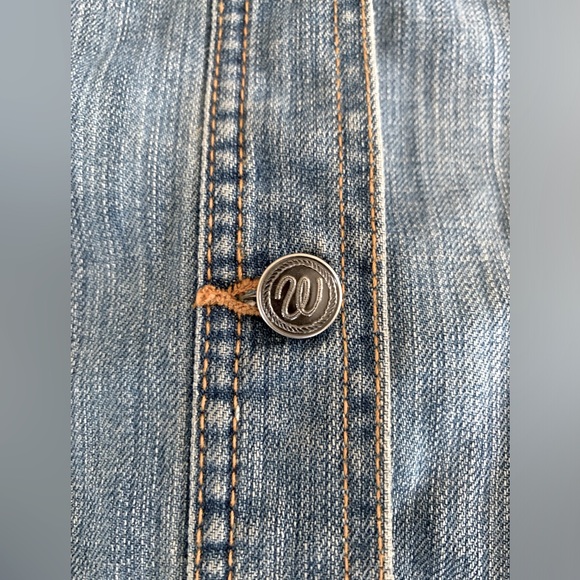 Wrangler Women’s Classic Denim Trucker Jacket - Size XL_Good Shape - Picture 5 of 12